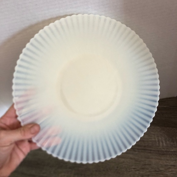 Vtg MacBeth Evans Iridescent Petalware Dinner Plate - Picture 2 of 10